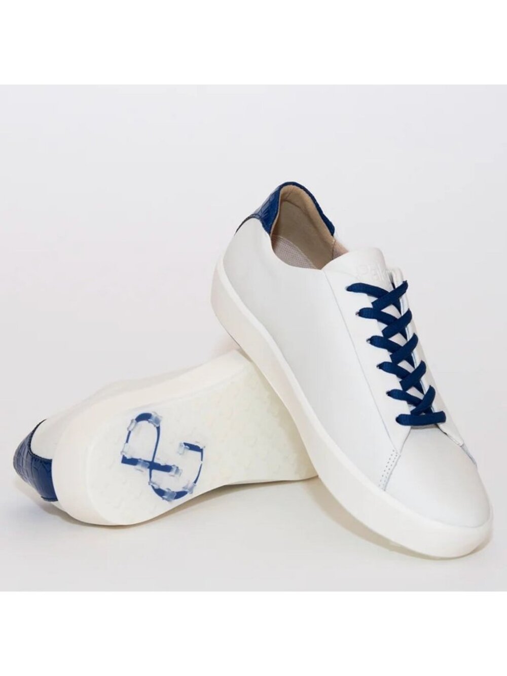 PAKIRA GOLF Diva Dundee Golf Shoes 9.5 WHT Calf Leather Navy Embossed Croc Heel